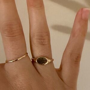 Mejuri signet ring 14k gold